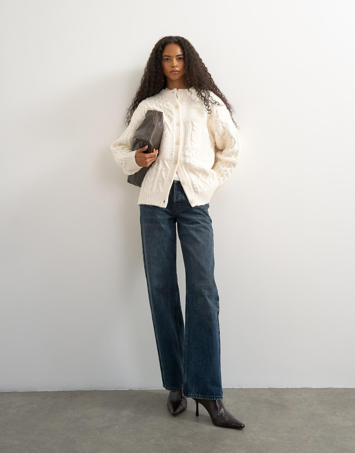 model_shot-front